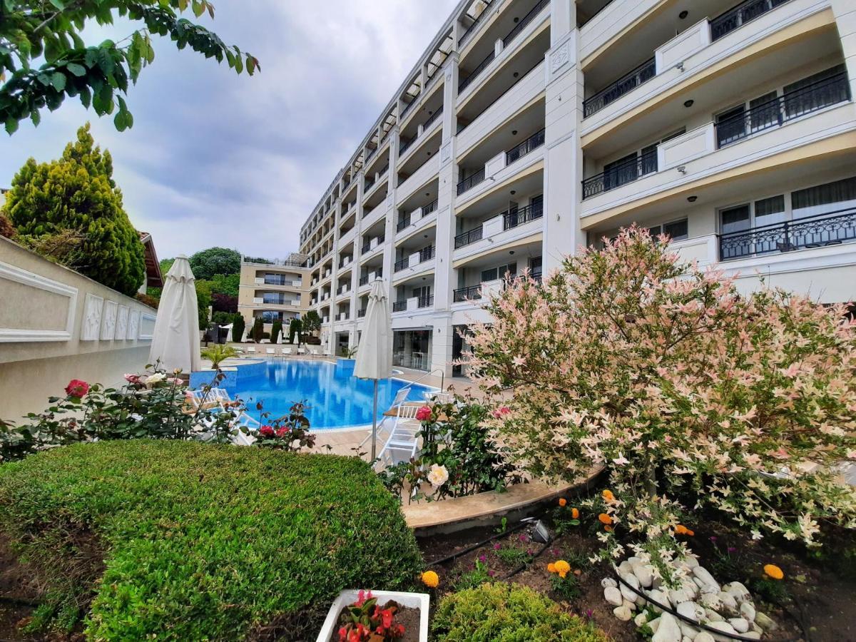 Private Apartments By The Sea With A Large Terrace In Apart Hotel! Поморие Экстерьер фото