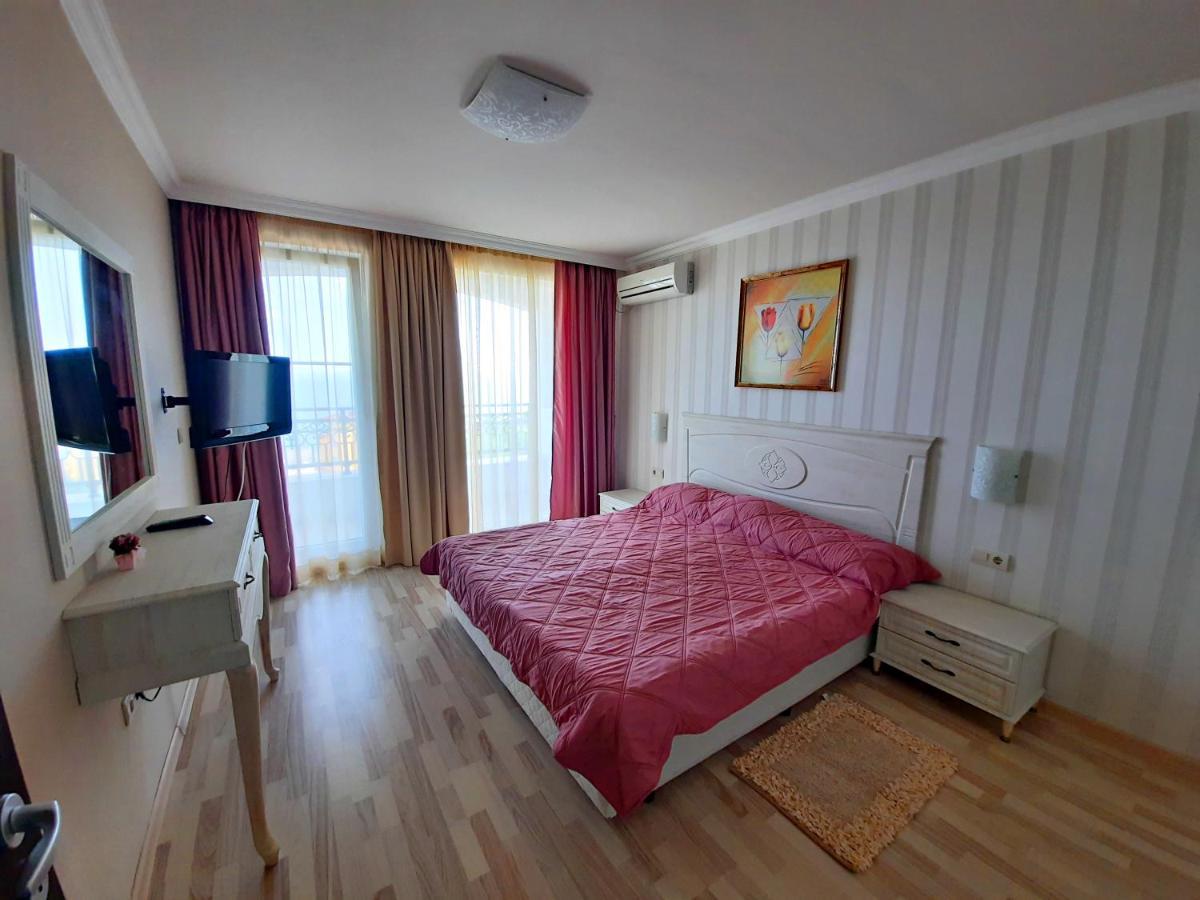 Private Apartments By The Sea With A Large Terrace In Apart Hotel! Поморие Экстерьер фото