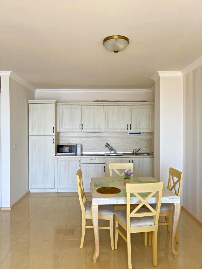 Private Apartments By The Sea With A Large Terrace In Apart Hotel! Поморие Экстерьер фото